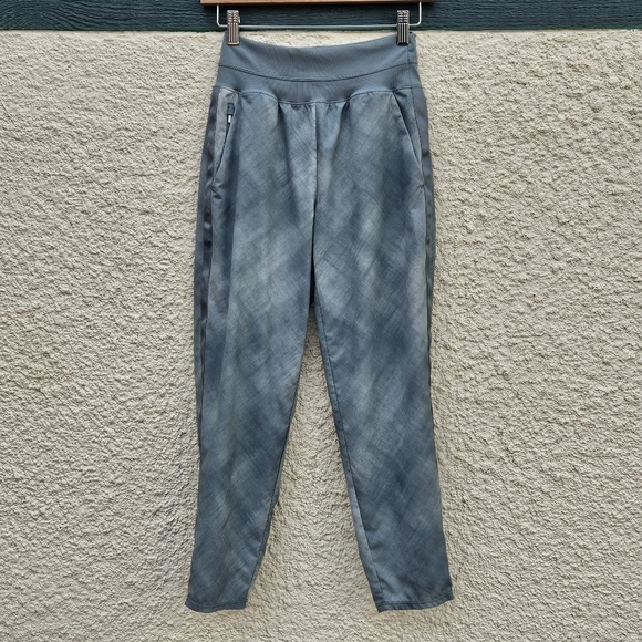 Athleta Pants - Athleta Nolita slim tapered print crop pants green size 2 24 in inseam